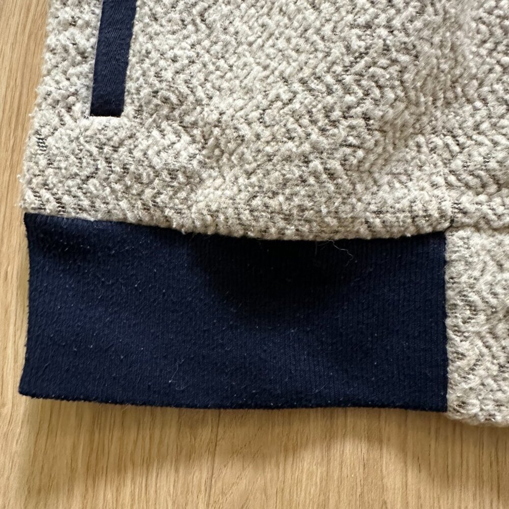 Patagonia W's Woolyester Fleece Jacket in Oat/Navy Accents - S - Picture 3 of 10